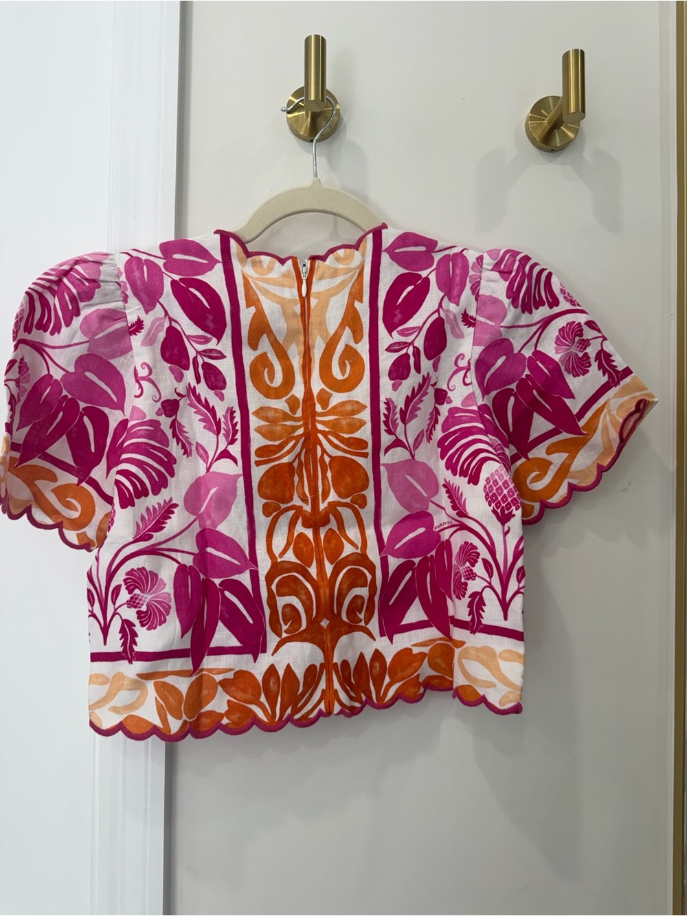 FARM Rio Pink & Orange Floral V-Neck Crop Top NWT - Picture 4 of 7
